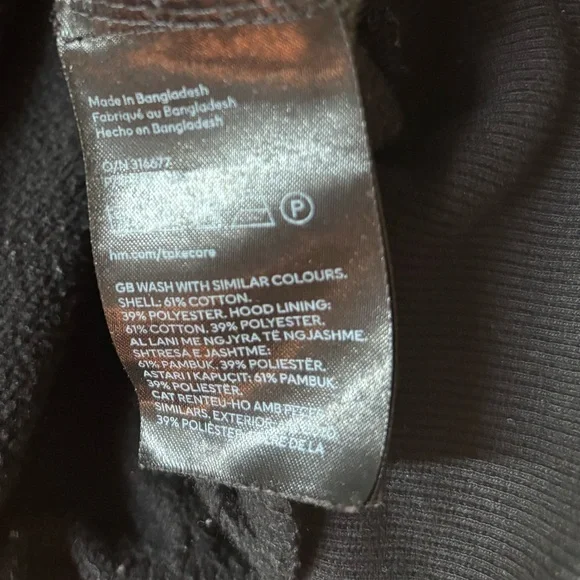 H&M Cropped Hoodie in Black - Picture 4 of 5